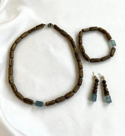 The Aesthetics of Agarwood-Brook Set (Necklace Earrings Bracelet)