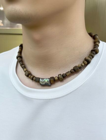 Kynam Oud Beads Necklace with Terahertz Stone
