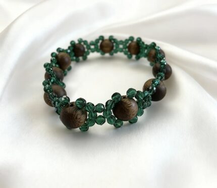 Green Crystal Edged Kynam Agarwood Bracelet