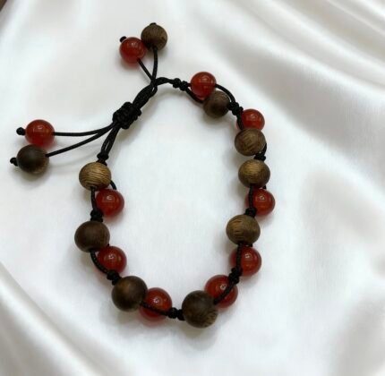 Holly Branch Kynam Agarwood Bracelet