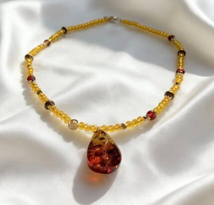 Amber Glow & Kynam Agarwood Choker