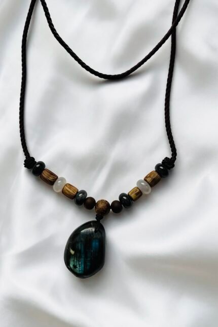 Moonlit Agarwood Noir